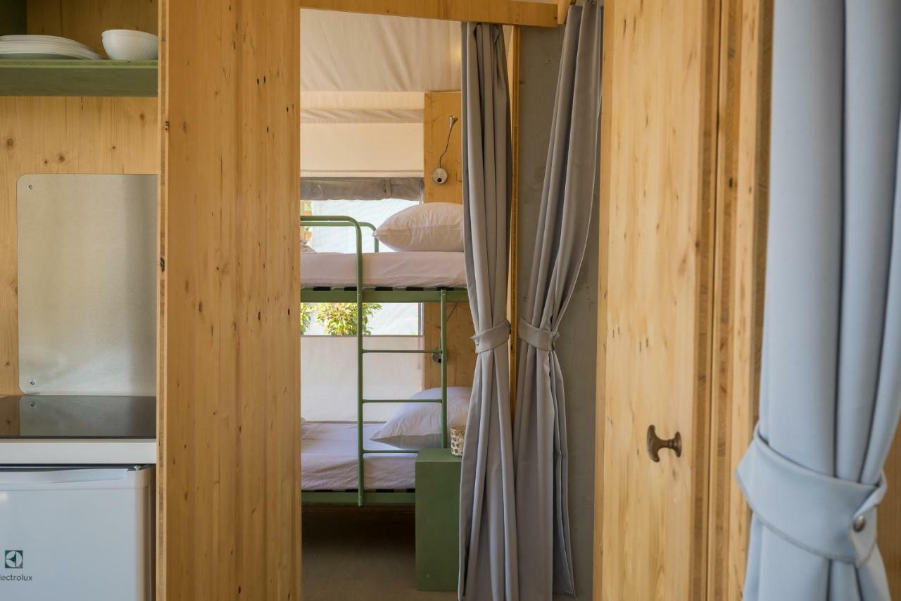 Mobile Homes Camping Santa Marina, Lanterna Tar-Vabriga Exterior photo Interior of a mobile home
